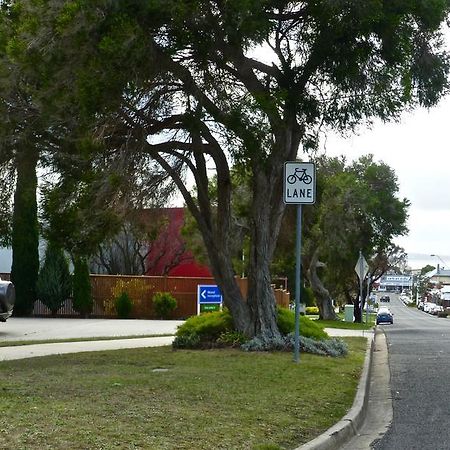 Inverloch Central Motor Inn Экстерьер фото