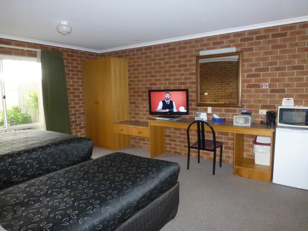 Inverloch Central Motor Inn Экстерьер фото