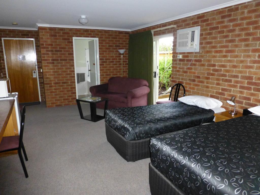 Inverloch Central Motor Inn Экстерьер фото